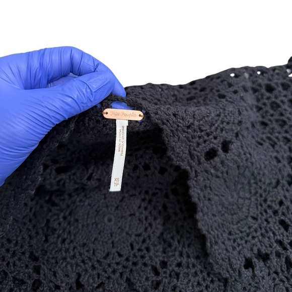 FREE PEOPLE Black Cotton Open Back Crochet Sweater XS - Picture 15 of 16